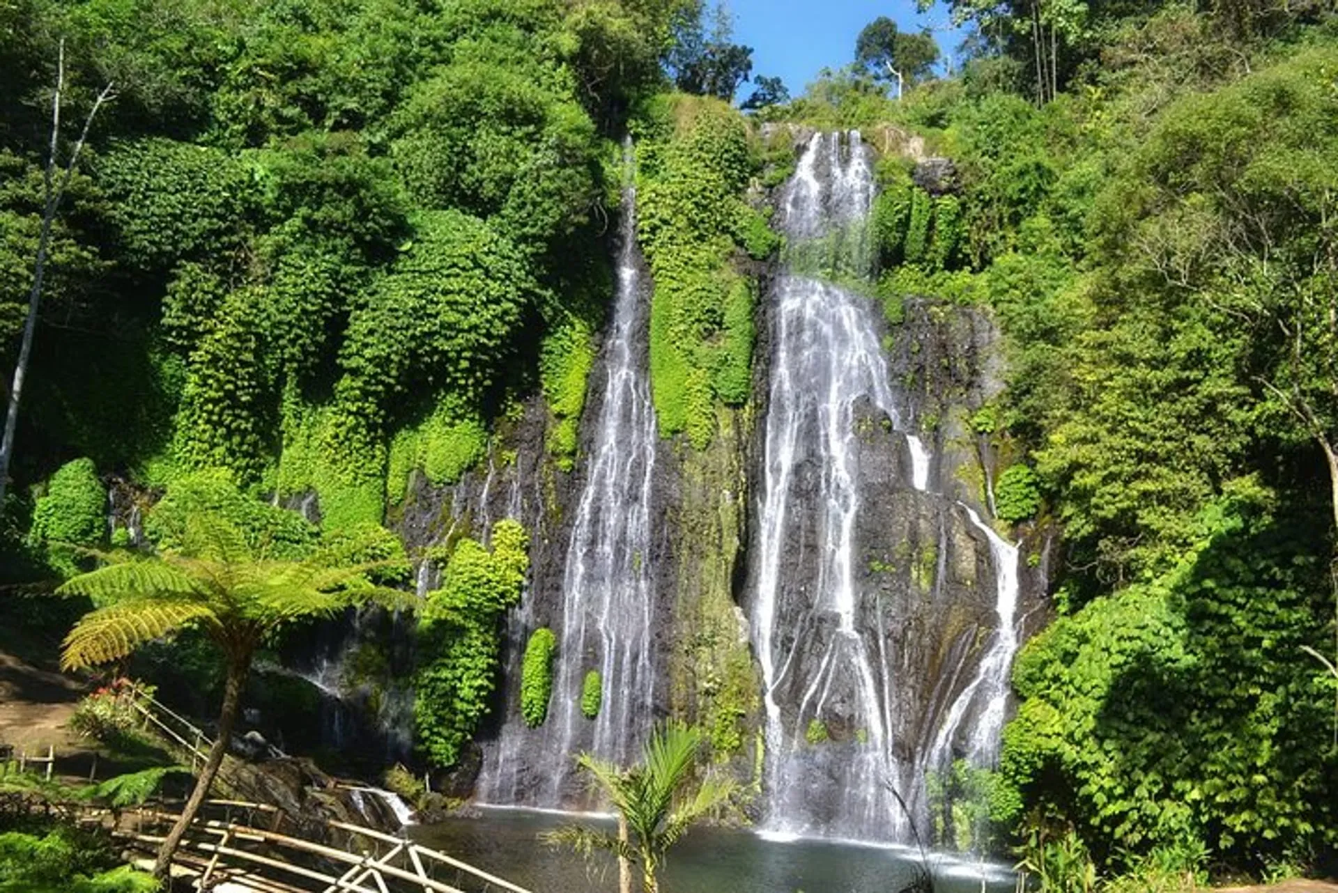 Trekking the Munduk waterfalls - Image of the Banyumala Twin Waterfalls